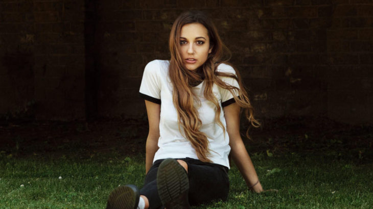 Cloves (c) Island Records