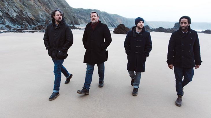 Elbow (c) Andrew Whitton