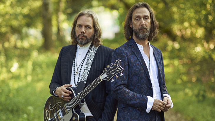 The Black Crowes (c) Josh Cheuse